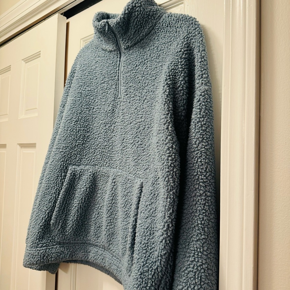 American Eagle—Soft Blue Fleece Jacket - Picture 3 of 7